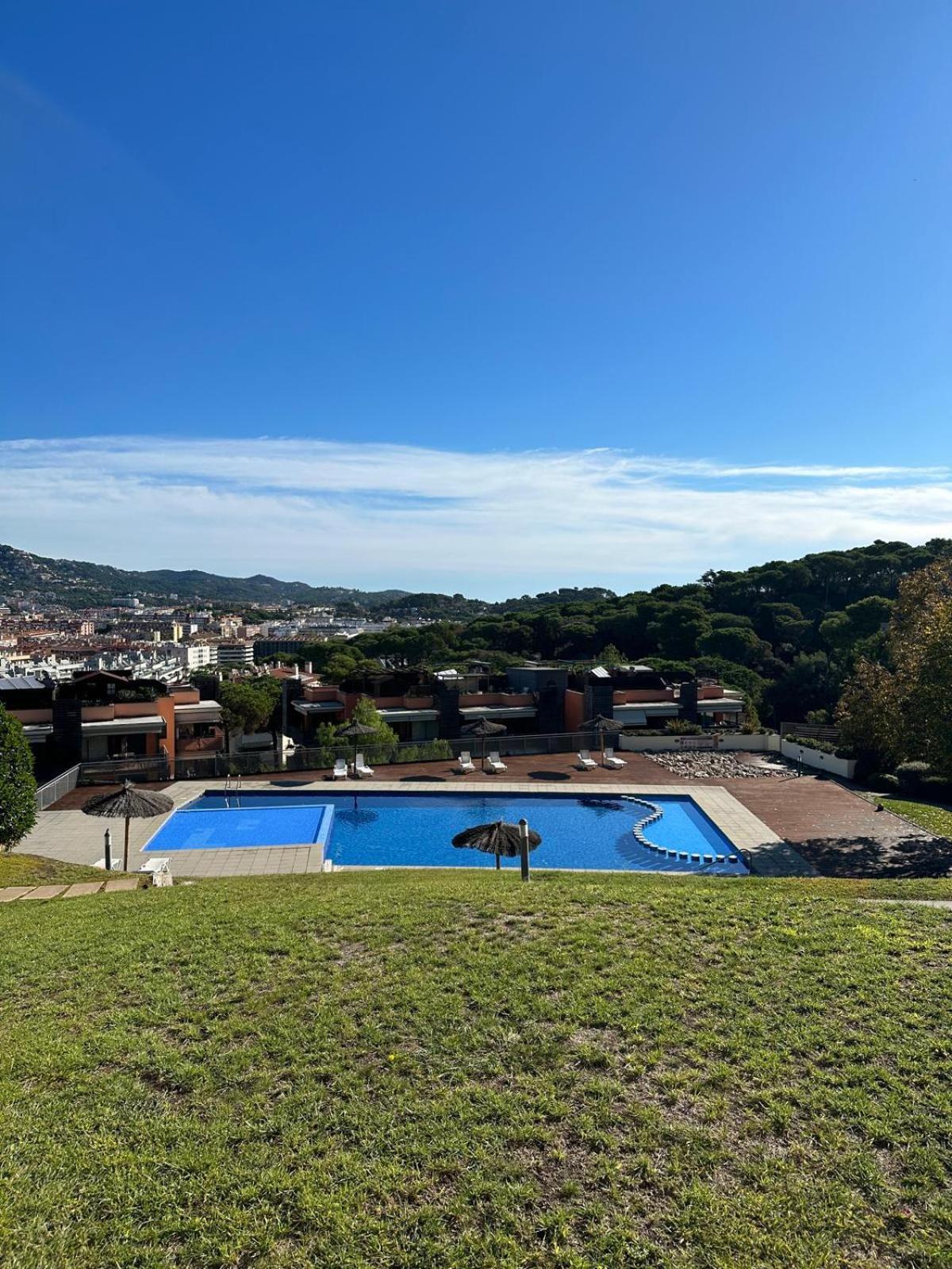 Pretty Garden Apartment Next To A Charming Beach Lloret de Mar Luaran gambar